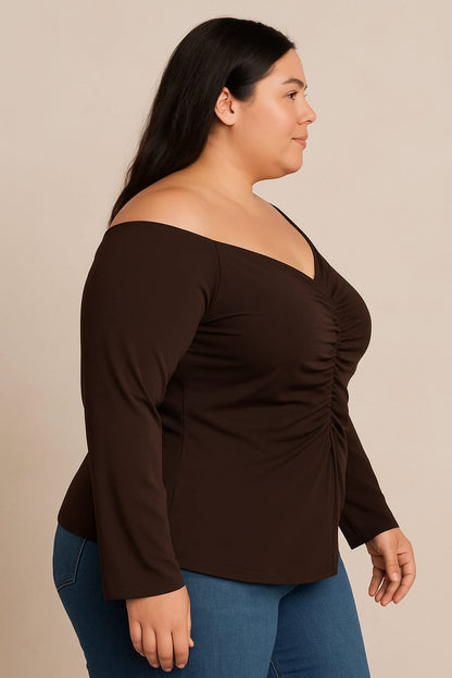 Blusa marrón cuello descubierto